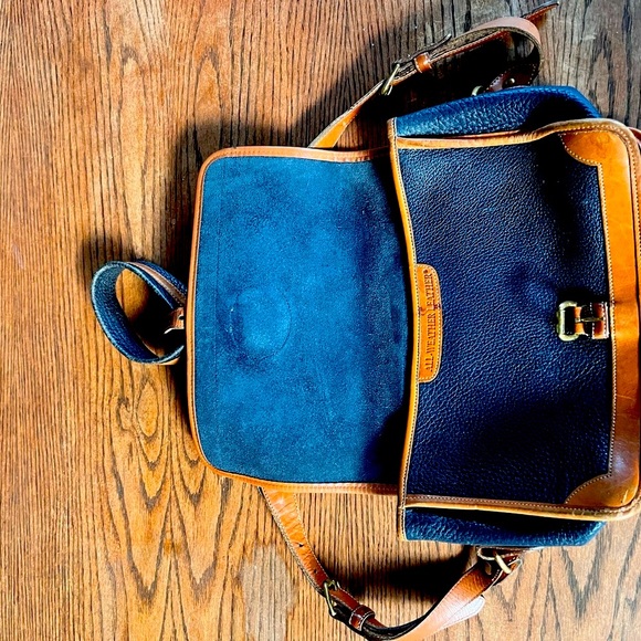 Vintage good condition Dooney and Bourke purse genuine leather - Picture 3 of 4